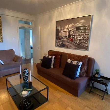 2 Bedroom Flat In Camberwell Green - Central Location With Excellent Connections To Tourist Attractions And Main London Airports Londres Exterior foto