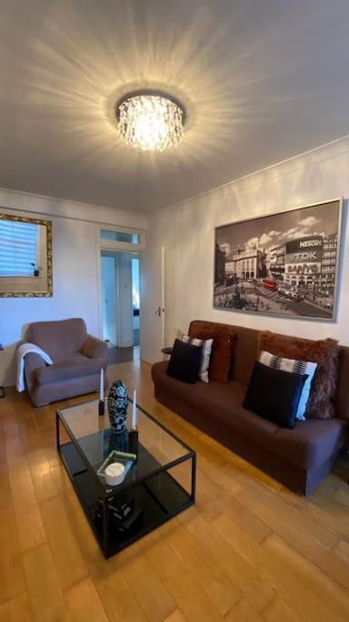 2 Bedroom Flat In Camberwell Green - Central Location With Excellent Connections To Tourist Attractions And Main London Airports Londres Exterior foto