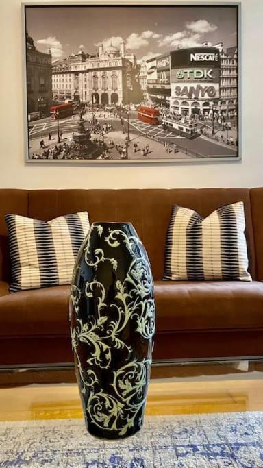 2 Bedroom Flat In Camberwell Green - Central Location With Excellent Connections To Tourist Attractions And Main London Airports Londres Exterior foto