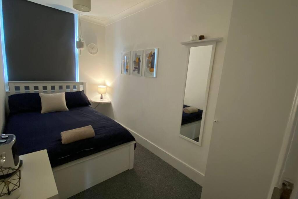 2 Bedroom Flat In Camberwell Green - Central Location With Excellent Connections To Tourist Attractions And Main London Airports Londres Exterior foto